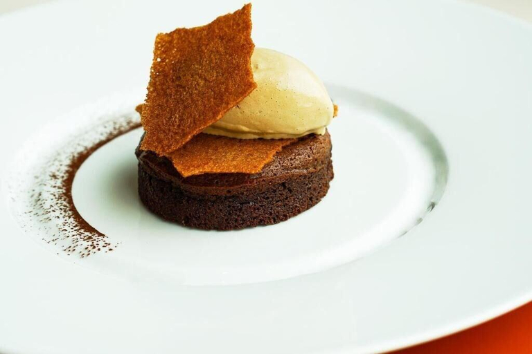 Food & Drinks 5, Hotel & Restaurant Sodade, Cantal