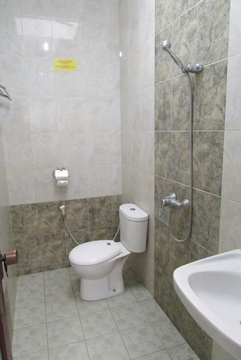 Bathroom 5, Riche Heritage Hotel Kayutangan Malang, Malang