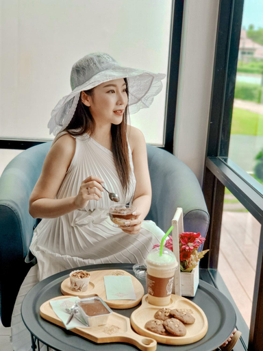 Food & Drinks 4, Saint Tropez Resort, Tha Mai