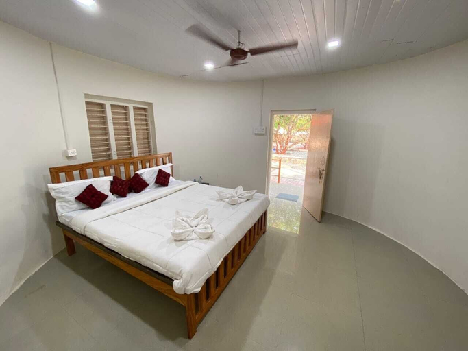 Others 4, Radhe Farm (200mtr from Devaliya Park), Junagadh