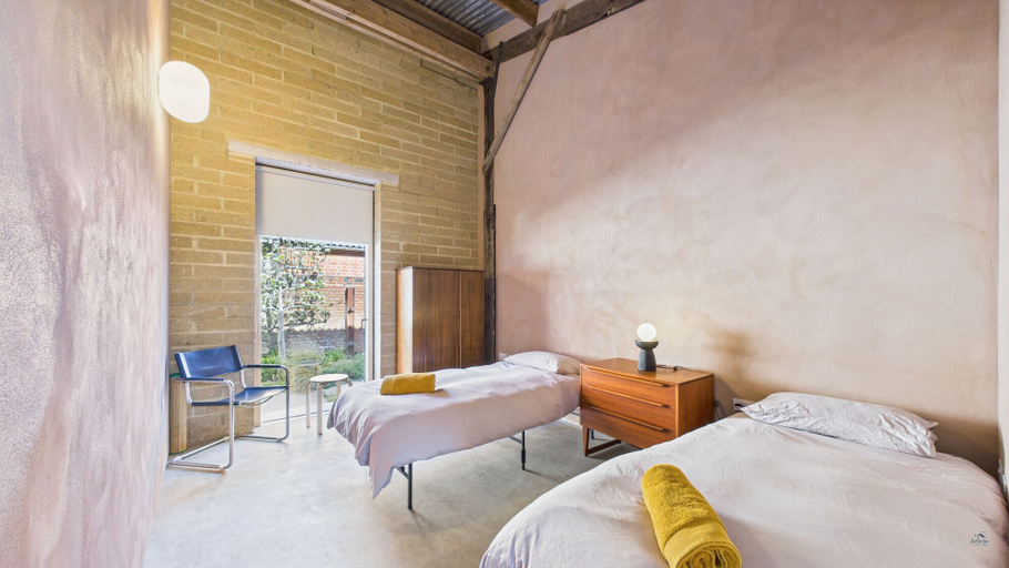 Room 3, South Barns a Spacious Barn Conversion Near Cowes, Isle of Wight