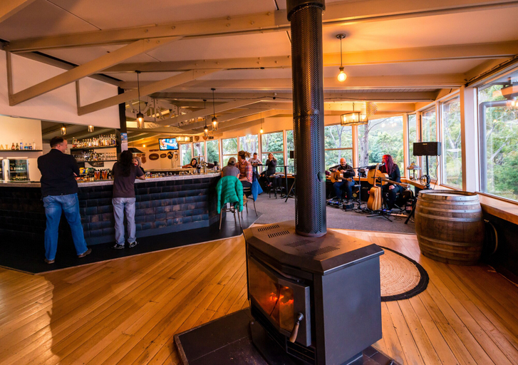 Food & Drinks 5, Pedder Wilderness Lodge, Derwent Valley