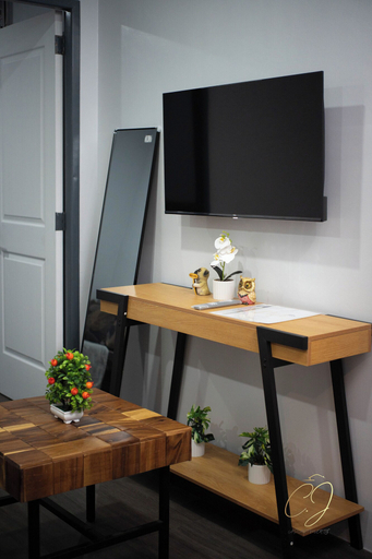 Others 5, CJ Apartments, Olongapo City