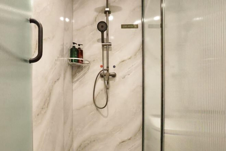 Bathroom 3, Super8 Yuet Hotel (Beijing Qilizhuang Branch), Beijing