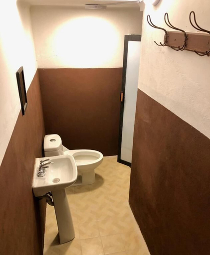 Bathroom 3, RMS Hostal - Roma, Mexico City