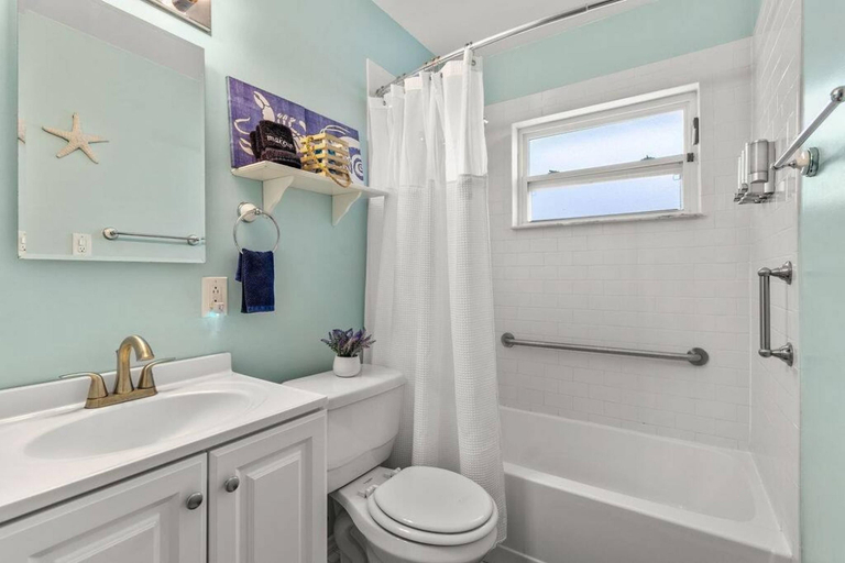 Bathroom, Home with Pool & Hot Tub Close to Beach, Pinellas
