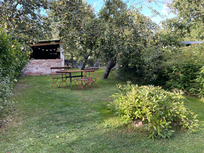 Others 5, Retreat with Garden & Family Amenities, Nordwestmecklenburg