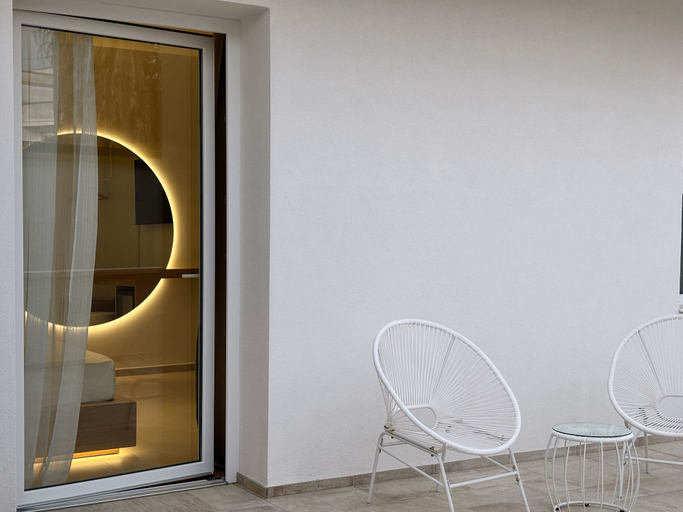Others 4, Relais Dolcevita, Lecce