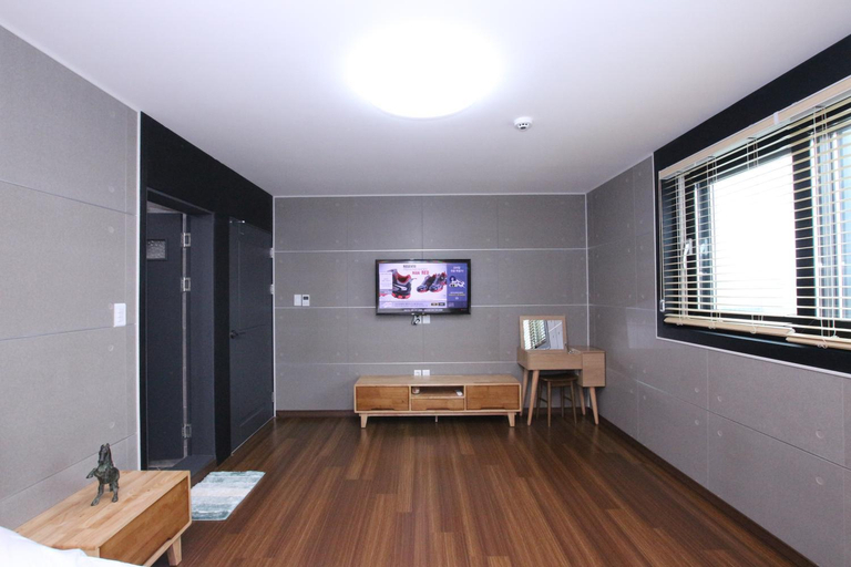 Others 5, Uljin blue ara B pension, Uljin