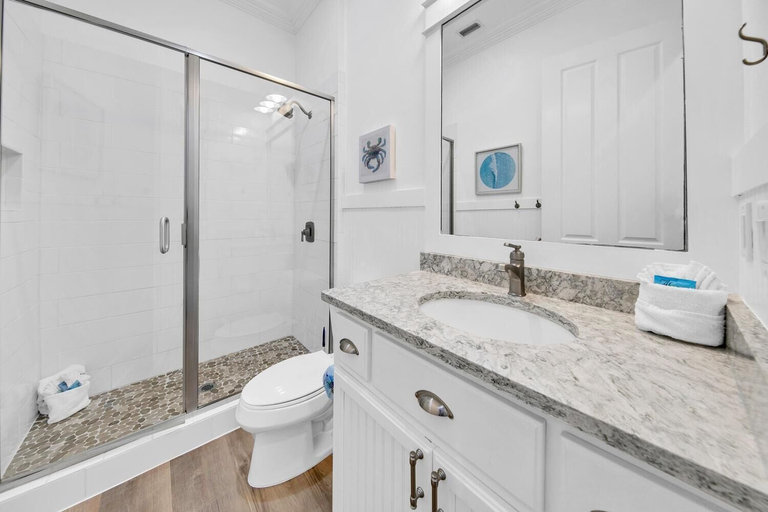 Bathroom 3, Kiwi Grove, Walton