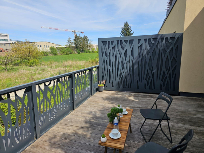 Others 4, Stylish 3 BR with 2 terraces and parking, Luxembourg