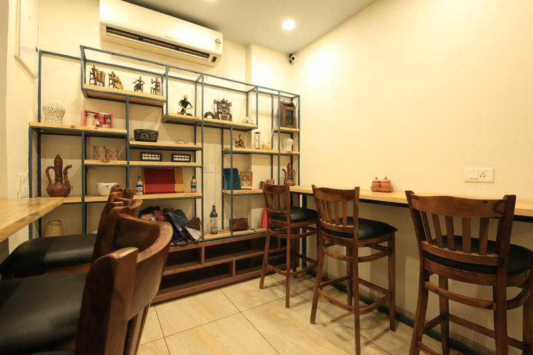 Food & Drinks 5, Blue Beds, Jaipur