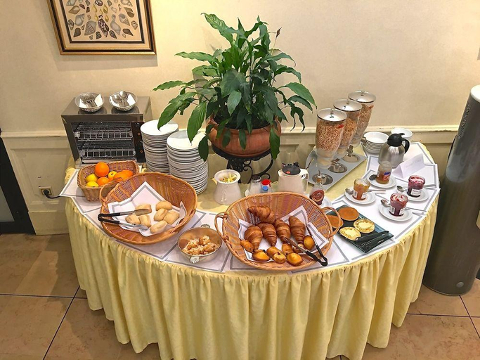 Food & Drinks 5, Hotel Du Helder, Rhône