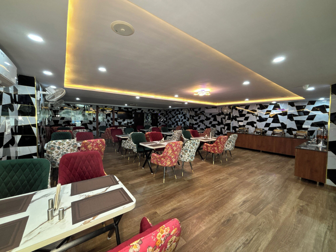 Food & Drinks 5, The Castle View, Dehradun