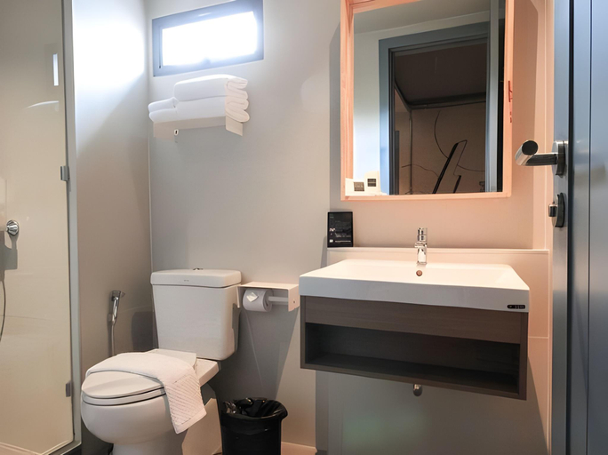Bathroom 9