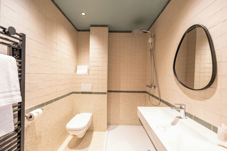 Bathroom 3, CASA MOHO - Juan-Les-Pins, Alpes-Maritimes