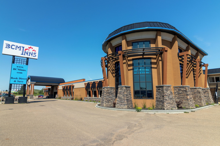 Exterior & Views 2, BCMInns Lloydminster, Division No. 17