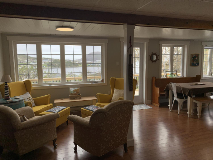 Others 5, Crows Nest Inn, Division No. 9