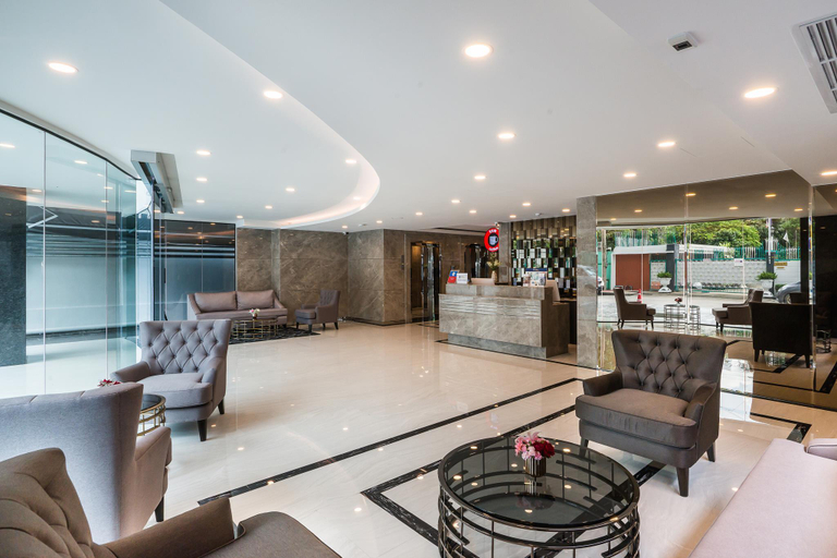 Public Area 2, SureStay Plus by Best Western Sukhumvit 2, Khlong Toey
