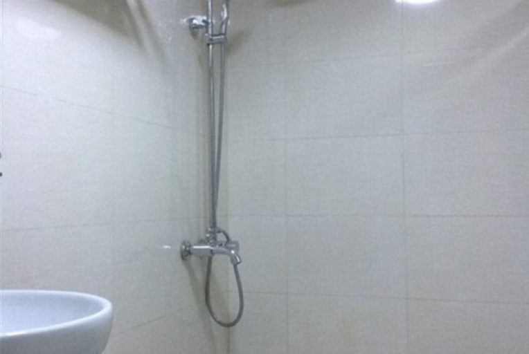 Bathroom 4, Jinghe Hostel, Shanghai