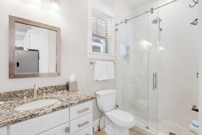 Bathroom, La Dolce Vita, Walton