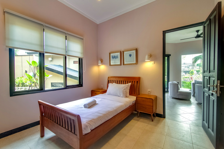 Bedroom 5, Casa Lumina W/ Pool & Court, Bogor