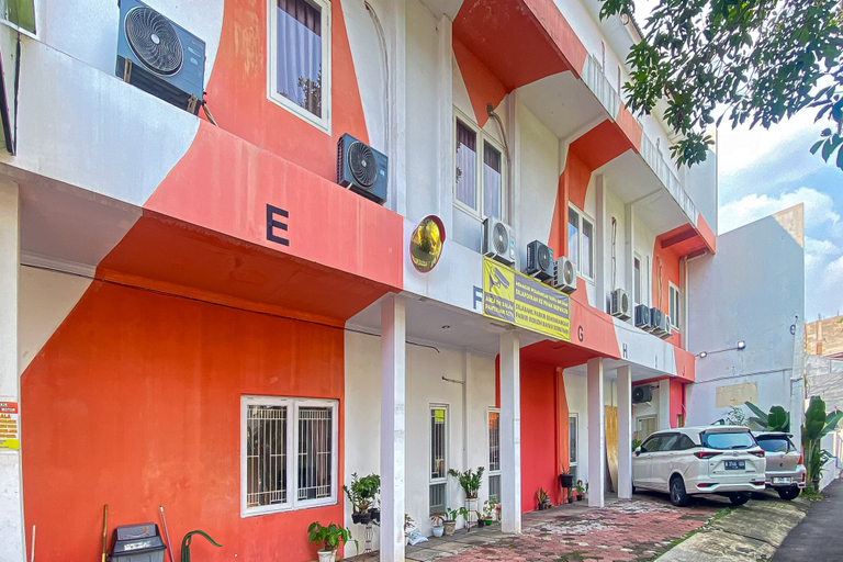 Exterior & Views, Tebet Utara RedPartner, Jakarta Selatan