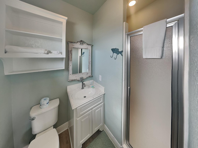 Bathroom 2, Seaside Eden, Brazoria