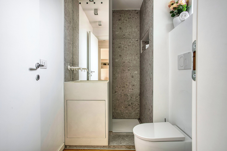 Bathroom, Modern Flat Near Historic Castle, Milano