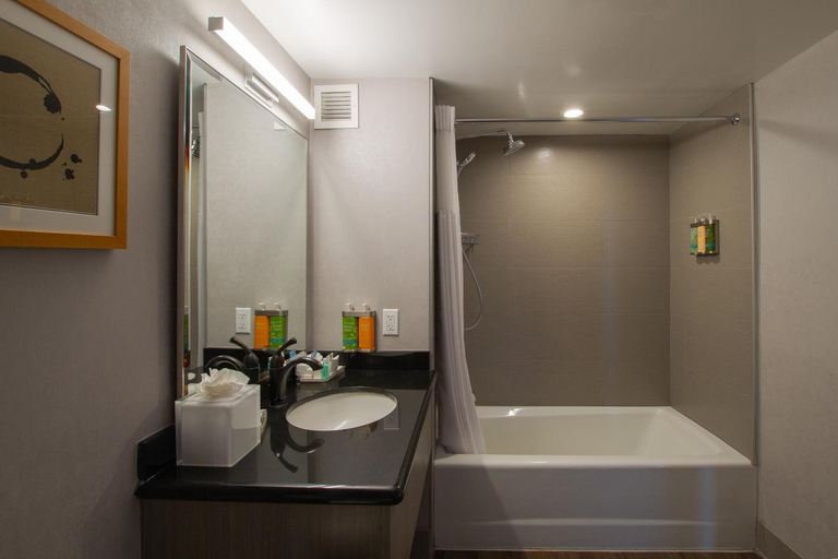 Bathroom 4, Miyako Hotel Los Angeles, Los Angeles