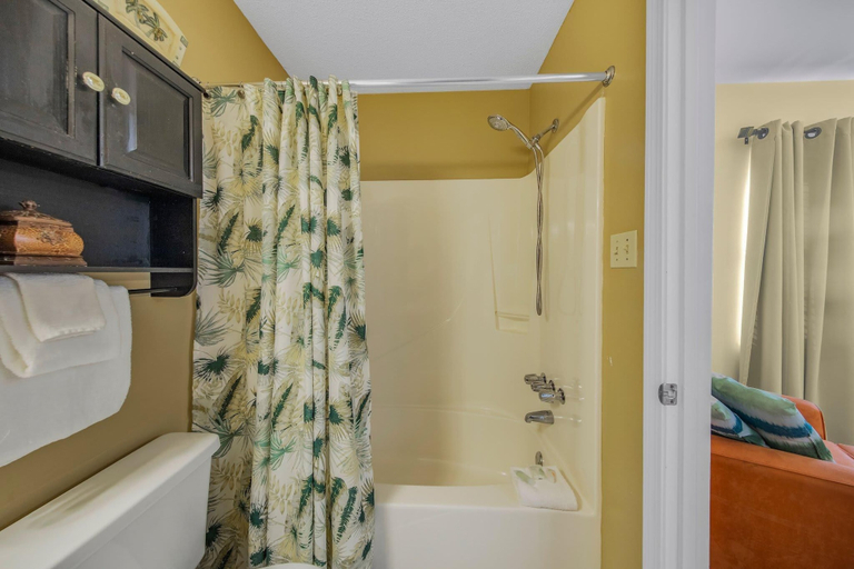 Bathroom, Lani Kai 231, Baldwin