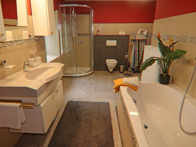 Bathroom 2, Alt Krassow Lakeside Retreat, Rostock