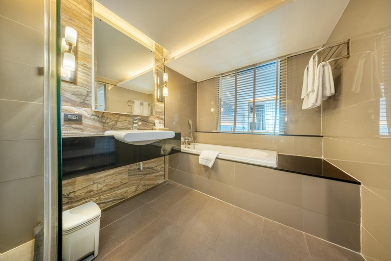 Bathroom 15