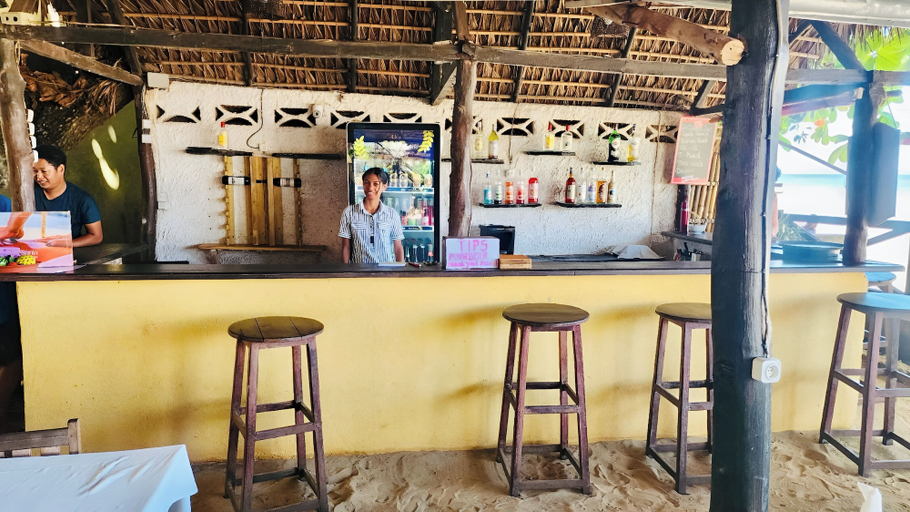 Food & Drinks 5, Tropical Paradise Nosy Be, Diana