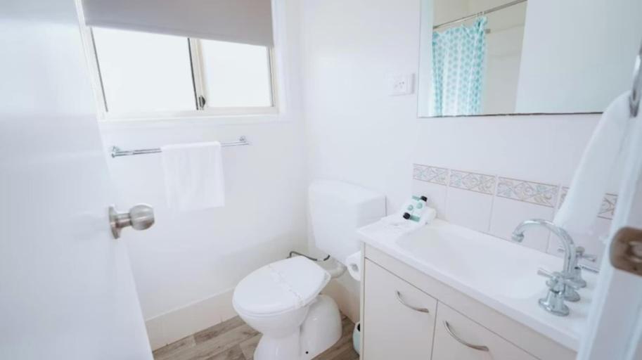 Bathroom 4, Discovery Parks - Bargara, Burnett - Pt A
