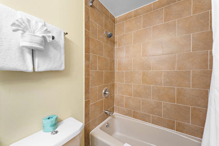 Bathroom 5, The Morgan San Simeon - Cambria by Hearst Castle, San Luis Obispo