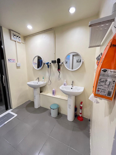 Bathroom 3, The Cocoon Hostel, Muang Rayong