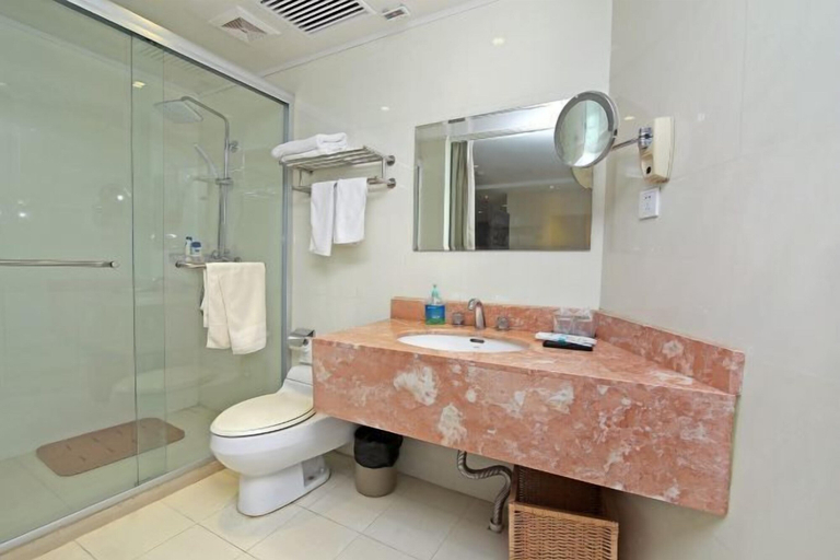 Bathroom 3, Lanshan Hostel, Shanghai