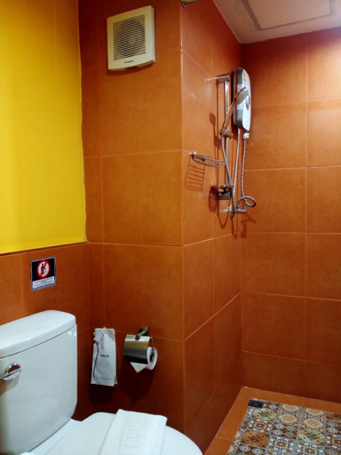 Bathroom 5, The Old Inn Hotel, Muang Udon Thani