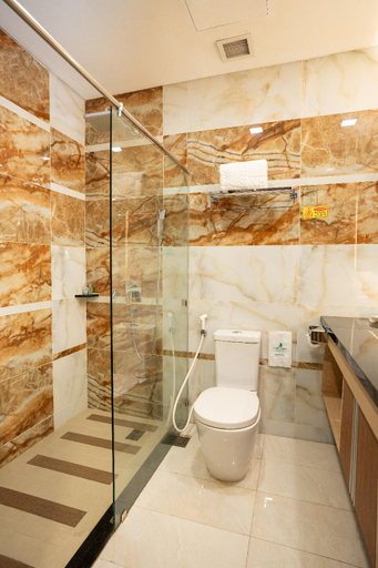 Bathroom 30
