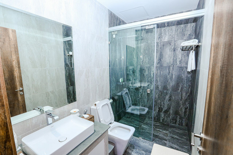 Bathroom 5, Sea Breeze Hotel & Villa, Sihanoukville