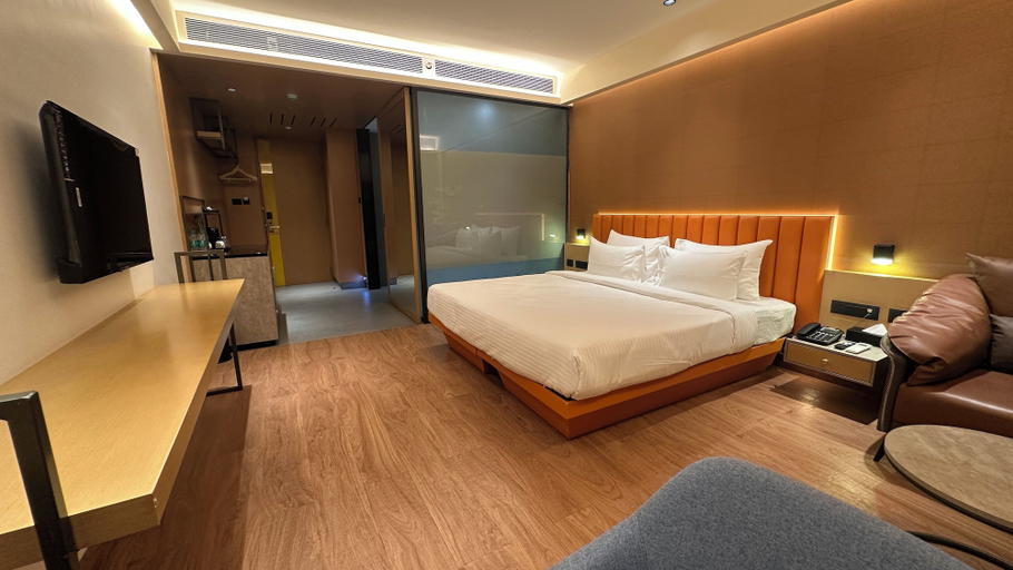 Others 5, 37th Crescent Navi Mumbai, Thane