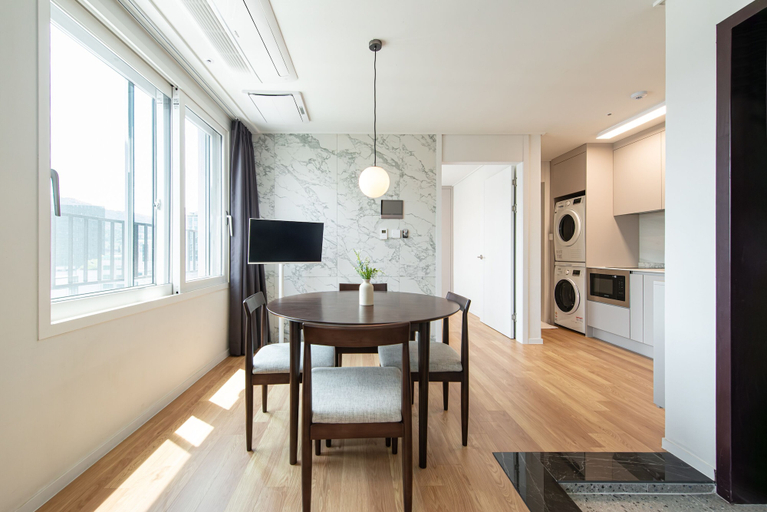 Dining Room 6
