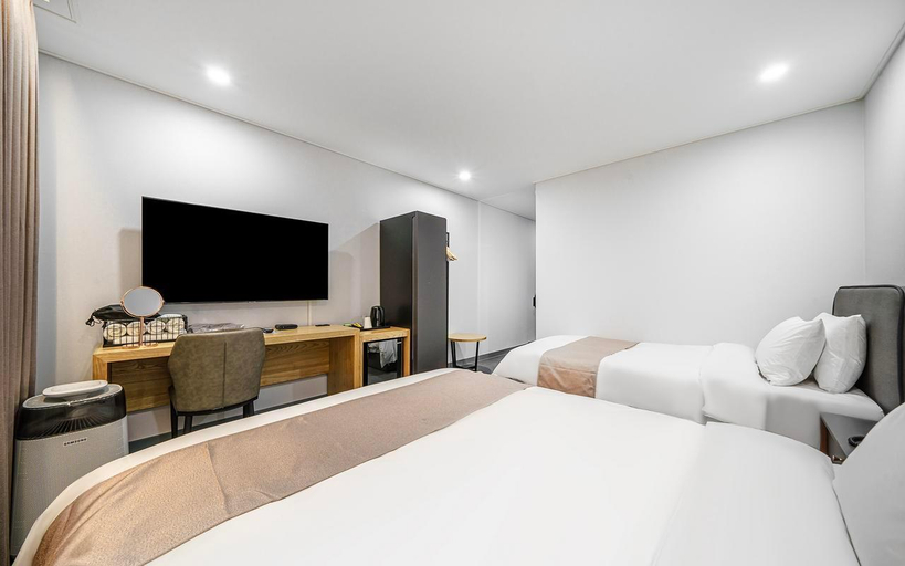 Bedroom 3, Andong Brown Dot Pungsan branch, Andong