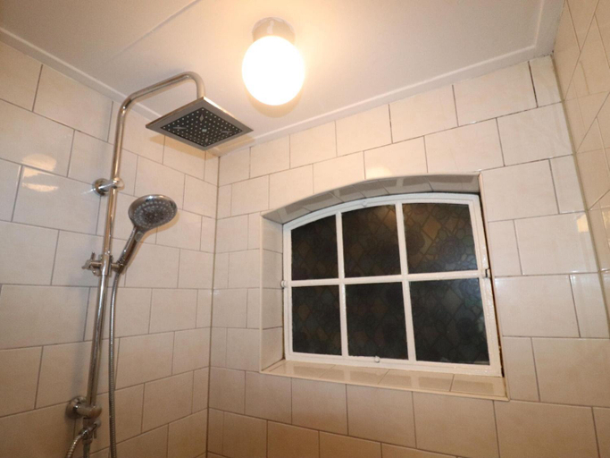 Bathroom 3, Holiday Home in Donkerbroek near Forest Trails, Ooststellingwerf