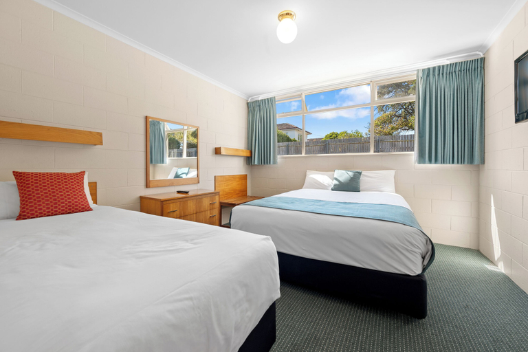 Bedroom 2, Comfort Inn Devonport, Devonport