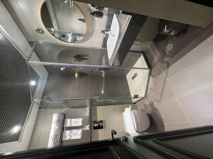 Bathroom 4, President Hotel, Dubai