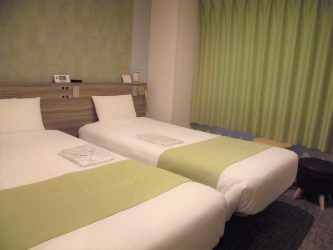 Bedroom 13