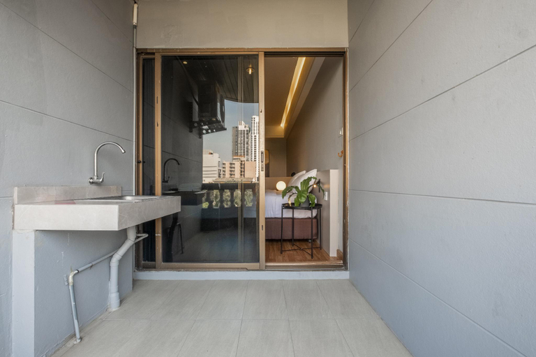 Bathroom 19