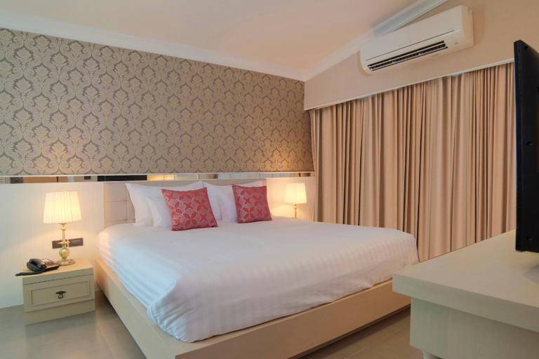 Bedroom 12